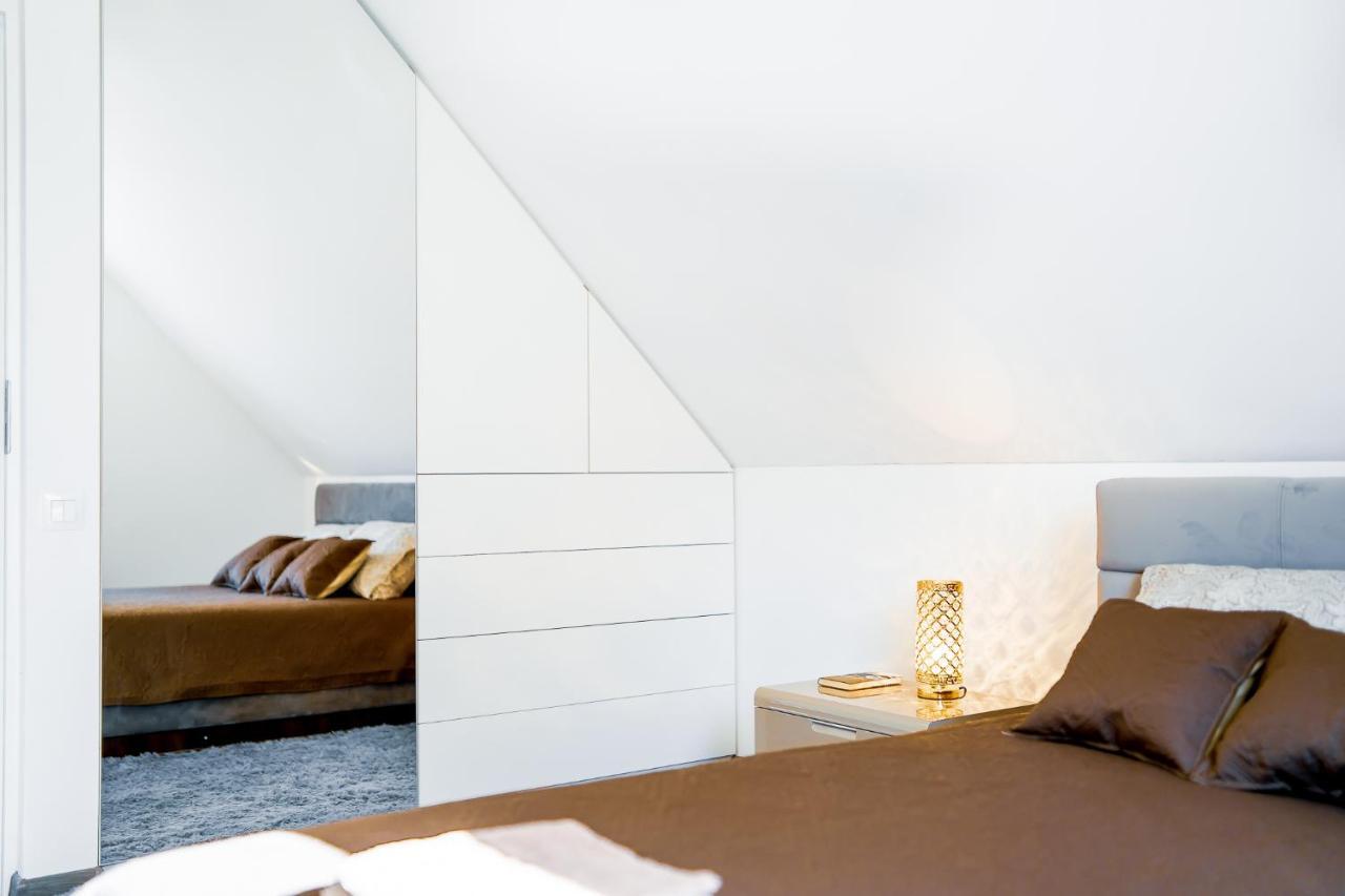 Stylish, Modern Apartment Near Vilnius Old Town Esterno foto